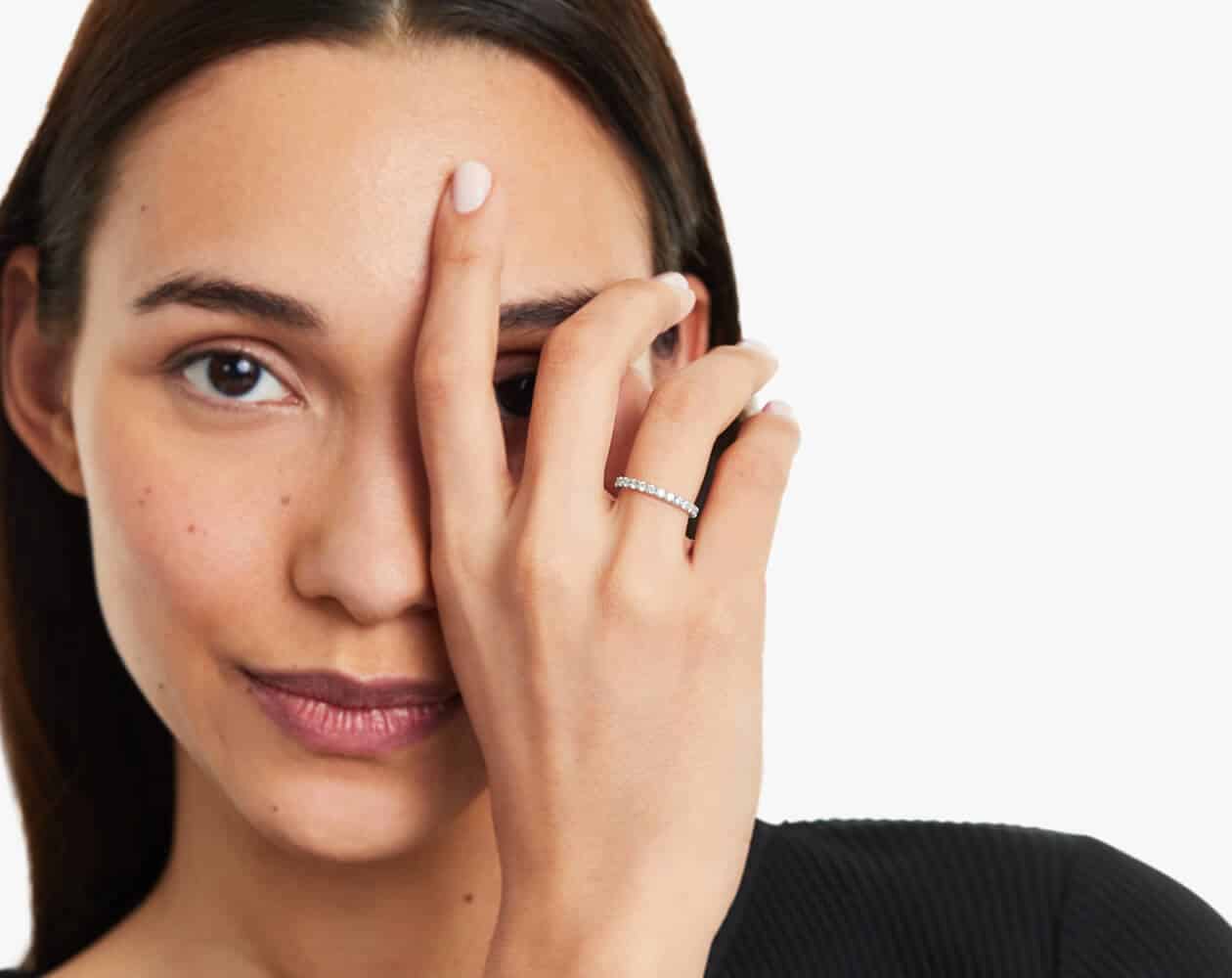 Shared Prong Contour Diamond Eternity Ring