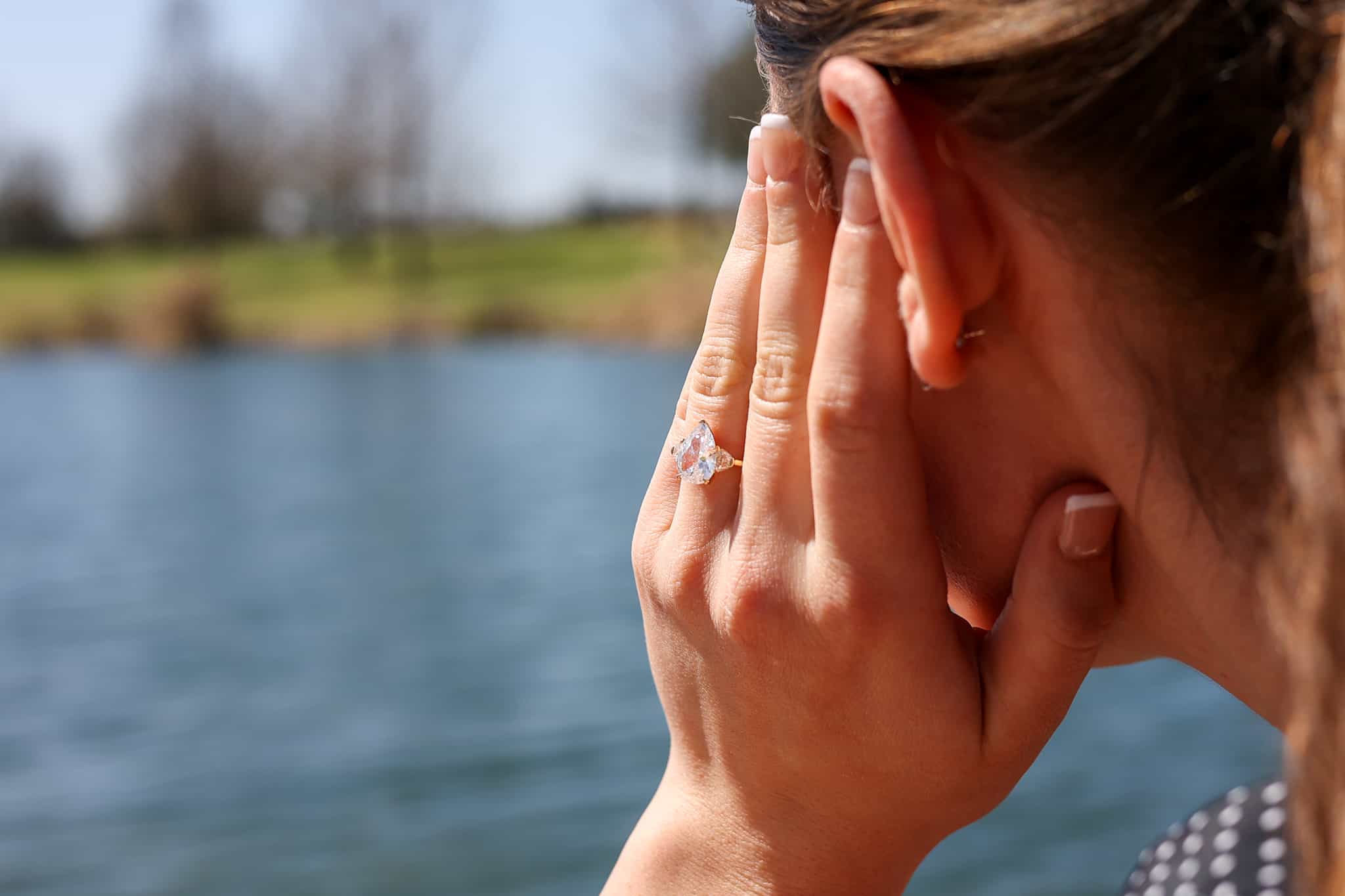 A pear shape diamond ring