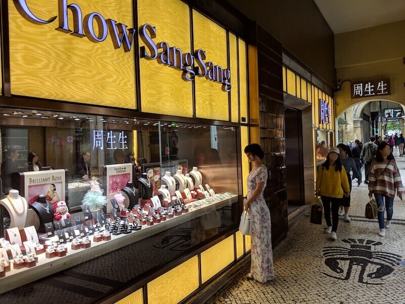 outside chow sang sang in macau