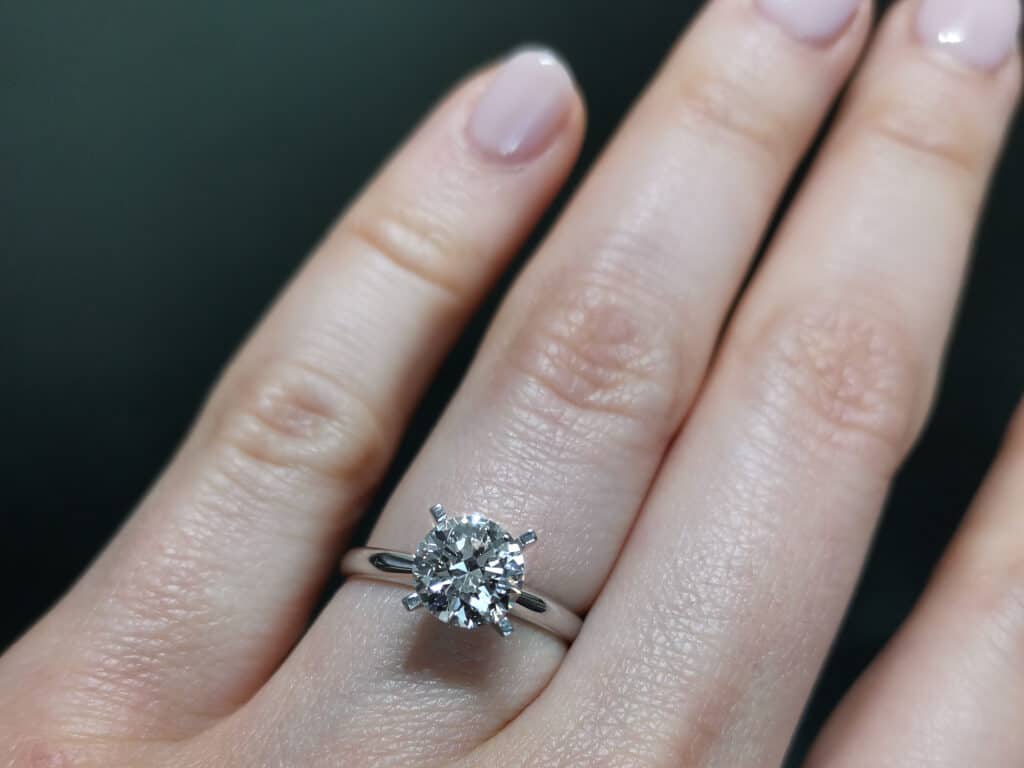 E/VVS2 Round cut diamond from Robin's Bros